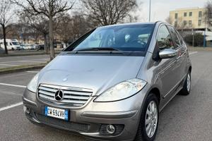 MERCEDES CLASSE A 180 OK NEOPATENTATI