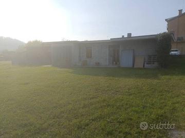 terreno con fabbricato