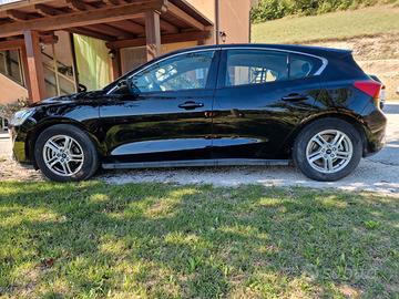 FORD FOCUS del 2019 con 100cv e 74KW