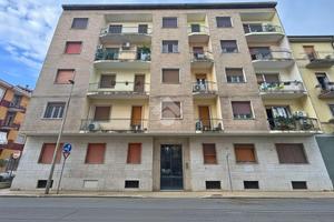 3 LOCALI A VERCELLI