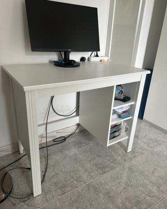 Scrivania Ikea “Brusali”
