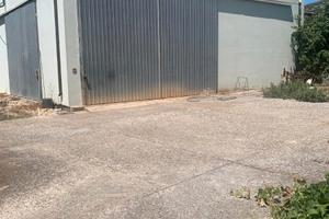 Locale uso magazzino