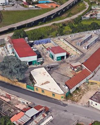 Immobile di 5200 m² con 4 locali a Castello di Cis