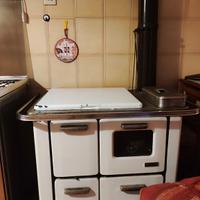 CUCINA A LEGNA IN GHISA