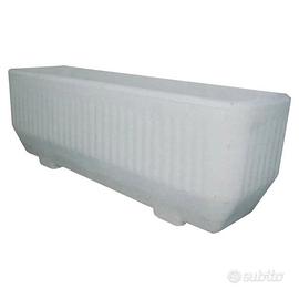 Fioriera rigata in calcestruzzo bianca h31xl80xp29