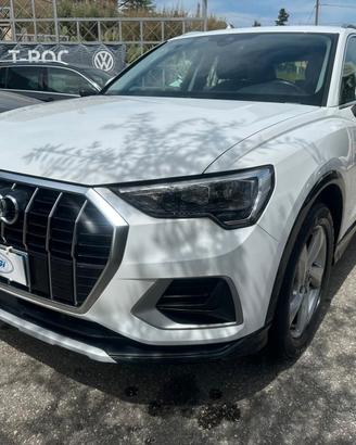 Audi Q3 35 TDI S tronic Business Advanced