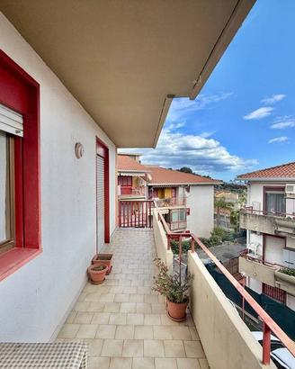 Appartamento di 80 m² con 3 locali e box auto a Ac