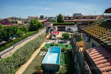 Villa trifamiliare - Ardea
