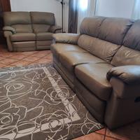 Divani in pelle con pedana allungabile