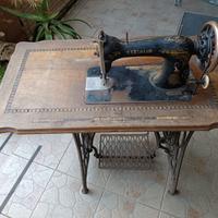 Macchina da cucire antica WERTHEIM con mobile