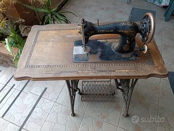 Macchina da cucire antica WERTHEIM con mobile