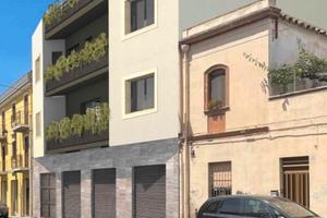 Trivani di pregio con posto auto ascensore