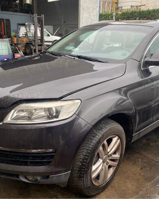 Audi Q7 ricambi