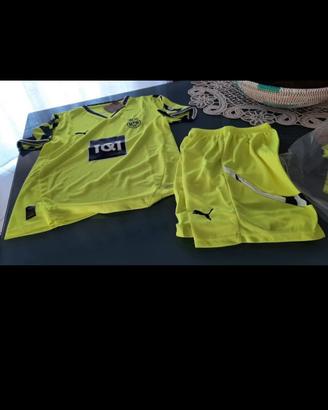 2 completi  calcio   Puma    Nuovi