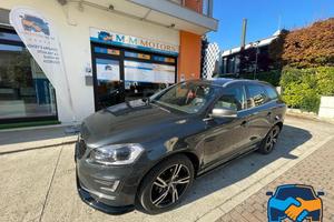 VOLVO XC60 D4 AWD doppio treno di gomme