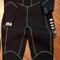 Due mute e pinne taglia SMALL.