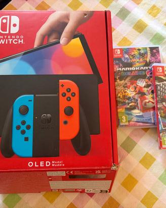 Nintendo Switch OLED + 2 GIOCHI SUPER MARIO