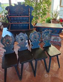 Set TIROLESE, tavolo, 4 sedie,madia e piattaia
