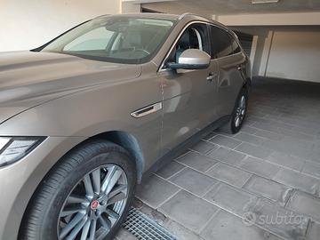  Jaguar f pace 