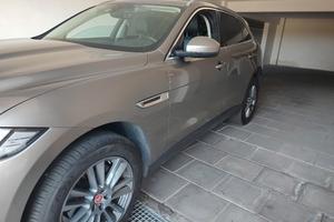  Jaguar f pace 