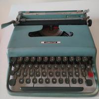 macchina da scrivere Olivetti lettera 22