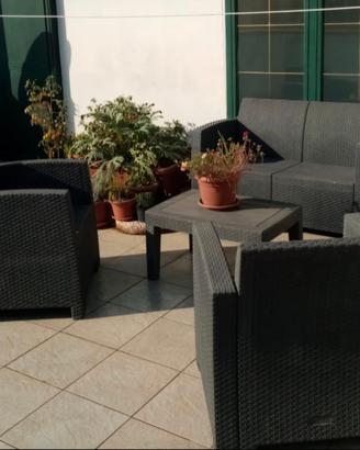 Salottino in polyrattan