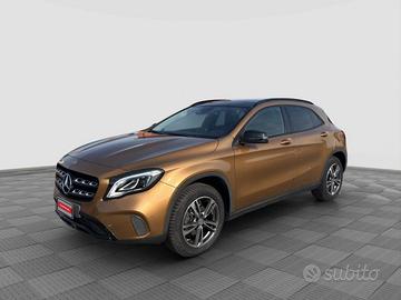 MERCEDES-BENZ CLA sse GLA GLA 200 CDI/d Automati