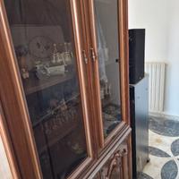 credenza in legno noce di ottimaqualità