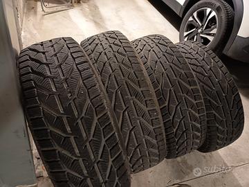 Pneumatici  invernali Tigar 215/60 R17 96H