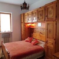 camera da letto a ponte con materasso 