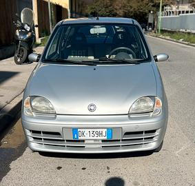 Fiat 600 1.1 b 50 anniv. full optinal clima