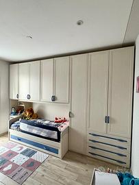 Cameretta - letto con ponte + armadio (2 letti)