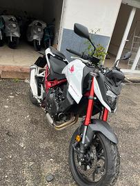 Honda Hornet 750