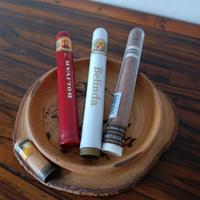 Posacenere in legno con 3 sigari cubani 