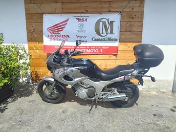 YAMAHA TDM 850 HONDA CBR 1000 RR