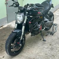 Ducati monster 821