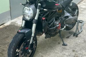 Ducati monster 821