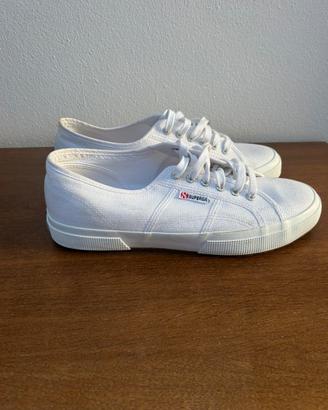 Scarpe Superga. Classica. Nuove. Taglia 45