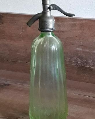 Sifone per seltz vintage verde.