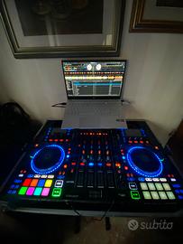 Denon MCX 8000 console DJ