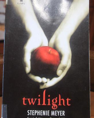 2 libri saga Twilight di Stephanie Meyer