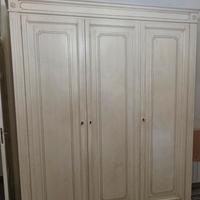 Armadio a 3 ante pregiato
