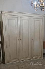 Armadio a 3 ante pregiato