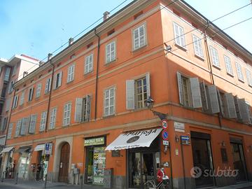 Negozio / ufficio centralissimo con bagno disabili