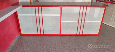 Banconi da negozio con piano in granito