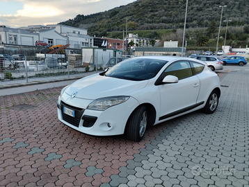 Renault megane coupe'