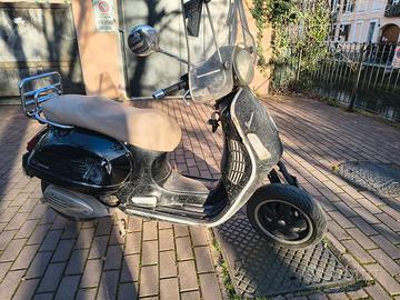 vespa GTS 300