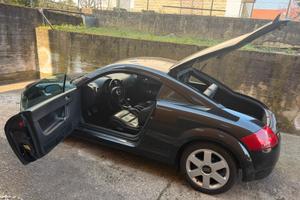 Audi TT quattro s line iscritta storica
