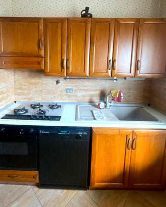 Cucina componibile in vero legno- completa