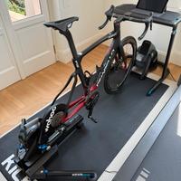 Pinarello Dogma F12 INEOS + Setup indoor completo